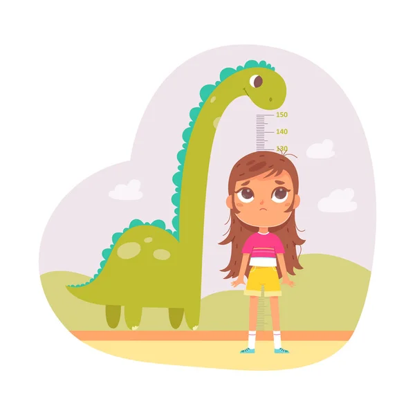 Anaokulu için boy tablosu, dinozor boyuna kadar büyümek isteyen bir kız. — Stok Vektör