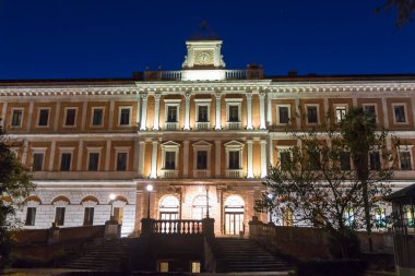 San Niccolo kompleksi 1818 yılında İtalya 'nın Siena şehrinde açılan eski bir psikiyatri hastanesidir.
