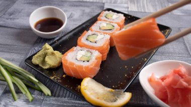 Havyar, limon, sopa, salatalık, soya, wasabi, zencefil...