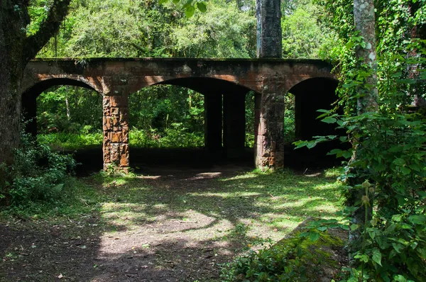 Rio Grande do Sul, Canela 'da terk edilmiş bir kumarhanenin kalıntıları. 