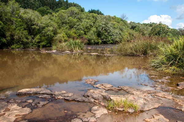 Rivier Passeren Tussen Bergen Sao Marcos Brazil — Stockfoto