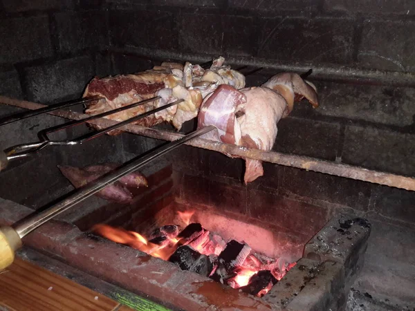 Various Meats Roasting Barbecue — Fotografia de Stock