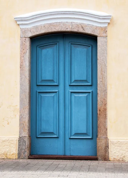 Old Wooden Blue Door Brazil — ストック写真