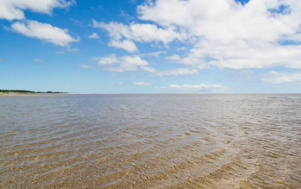 Vista Laguna Peixe Con Cielo Azul Nubes — Foto de Stock