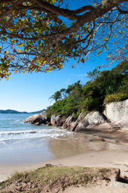 Güneşli bir günde Praia da Gebe Kalmanın Fotoğrafı