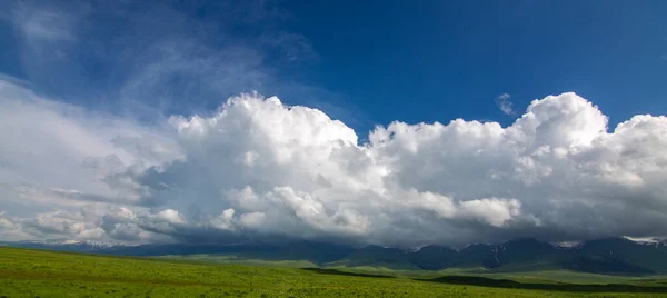 Gyönyörű Bayinbruck Grassland Xinjiang Ban Kínában — Stock Fotó