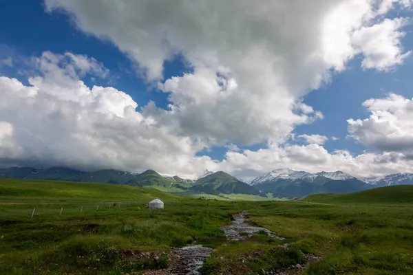 Όμορφο Bayinbruck Grassland Στο Xinjiang Κίνα — Φωτογραφία Αρχείου