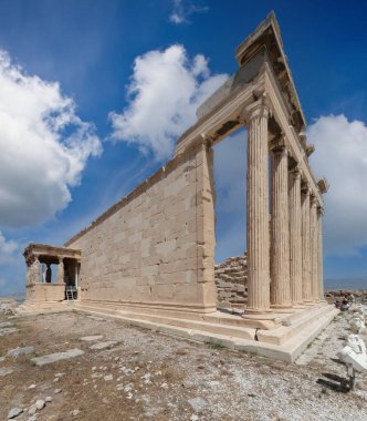 Parthenon, Yunanistan 'ın Atina kentinde bulunan bir tapınaktır.