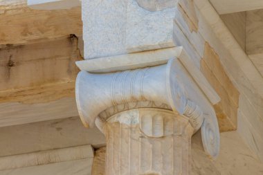 Parthenon, Yunanistan 'ın Atina kentinde bulunan bir tapınaktır.