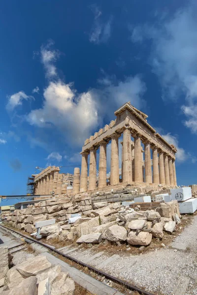 Parthenon, Yunanistan 'ın Atina kentinde bulunan bir tapınaktır.