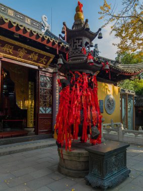 Suzhou şehrinde yer alan Hanshan Tapınağı, tarihsel olarak Çin 'in en ünlü 10 tapınağından biridir..