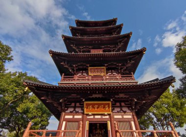 Hanshan Tapınağı, Suzhou, Jiangsu, Suzhou şehrinde yer alan Hanshan Tapınağı Çin 'in en ünlü 10 tapınağından biridir..