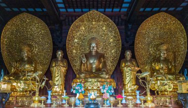 Baoshan Tapınağı. Baoshan Bölgesi 'nde yer alan Baoshan Tapınağı, Şangay' ın en ünlü Budist tapınaklarından biridir..