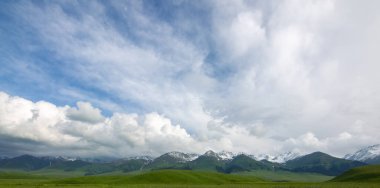 Güzel Nalati Çayırı, Xinjiang, Çin
