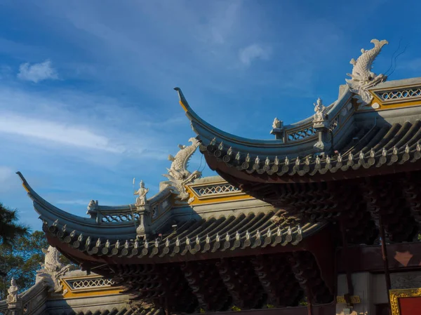 Храм Лонхуа Тысячелетний Храм Шанхай Китай — стоковое фото