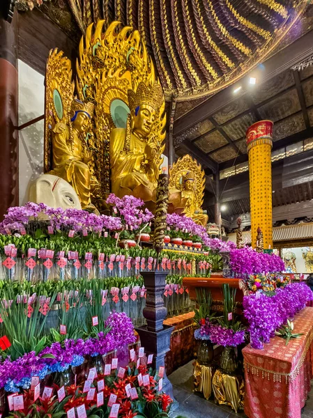 Храм Лонхуа Статуя Будды Шанхай Китай — стоковое фото