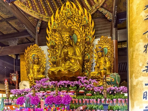 Храм Лонгуа Статуя Будди Шанхай Китай — стокове фото