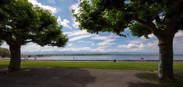 Geneva Gölü, Orta Avrupa 'nın en ılıman, en büyük gölü ve en çok suya sahiptir.