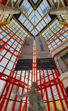 İç yapı sanatı. İnsanlar güzel şeylerin değerini bilmeyi sever.