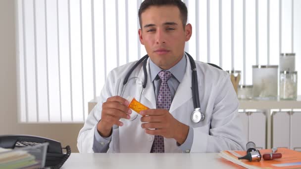 Latino Doctor Explaining Prescription Camera — Stock Video