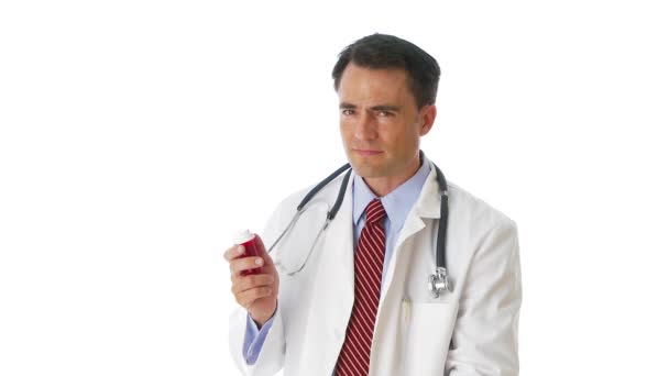 処方薬瓶を保持する医師 — ストック動画