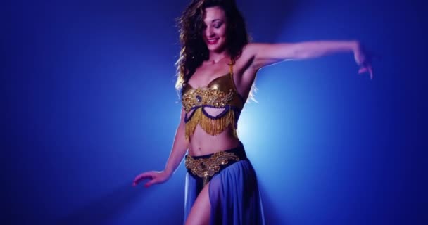 Sexy Argentyński Kobieta Brzuch Tancerka — Wideo stockowe
