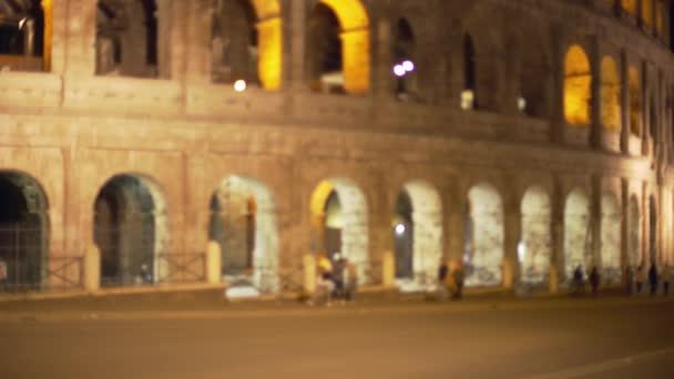 Eski Avrupa Şehrindeki Eski Harabelerin Cephesini Gösteren Kamera Roma Kolezyumu — Stok video