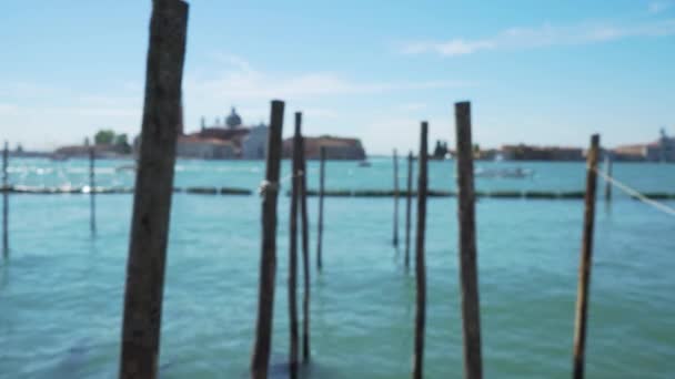Vista Sfocata Della Darsena Venezia Italia Sotto Cielo Azzurro Estate — Video Stock