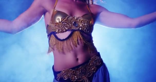 Young Woman Belly Dancer Shaking Hips — Stock Video