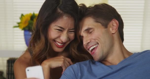 Mixte Couple Race Prenant Selfies — Video