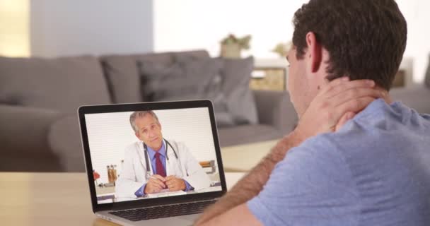 Ember Használ Laptop Hogy Beszéljen Orvos — Stock videók