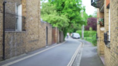 Birleşik Krallık Windsor Berkshire 'da ikamet yeri yakınındaki tek yönlü cadde daraldı. İngiltere 'nin eski kasabasında küçük bir şerit sokağının odak noktası dışında.