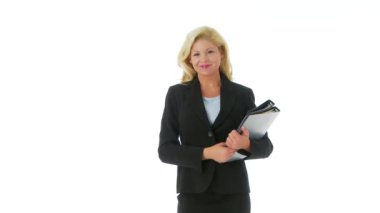 kameraya gülümseyen iş kadını