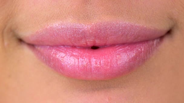 Extremo Close Dos Lábios Mulher — Vídeo de Stock