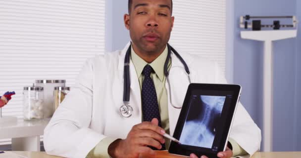 African Doctor Talking Ray Tablet — Stock Video