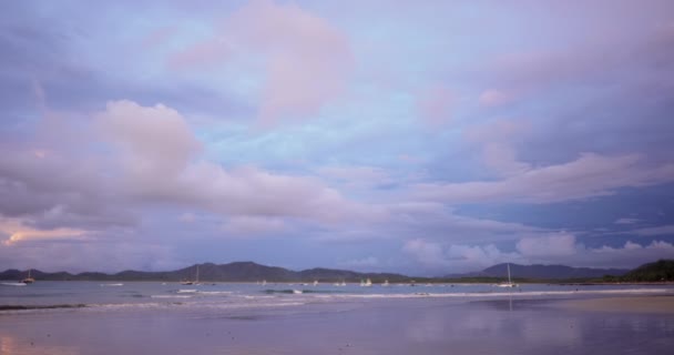 Oceanen Vid Solnedgången Costa Rica Fylld Med Små Båtar Förankrade — Stockvideo