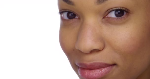 Hermosa Mujer Negra Sonriendo — Vídeos de Stock