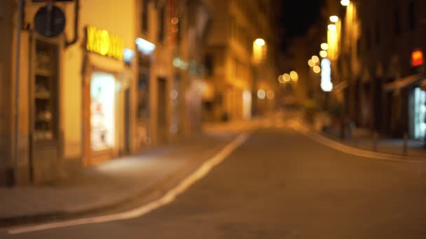ヨーロッパの夜の抽象的な空の通り 夜のフィレンツェイタリアの小さな都市の通りの青い背景プレート — ストック動画