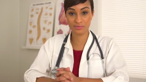 Chat Vidéo Avec Médecin Afro Américain — Video