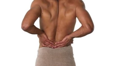 Sırtı ağrıyan bir adam