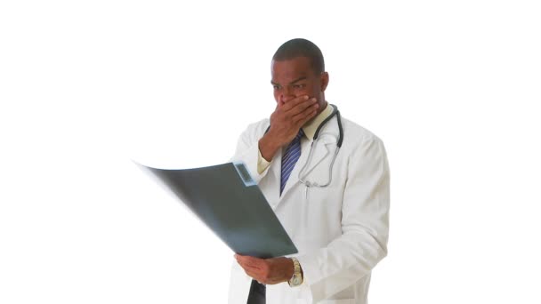 Медичний Лікар Який Діє Засмучений Через Рентгенівський Знімок — стокове відео