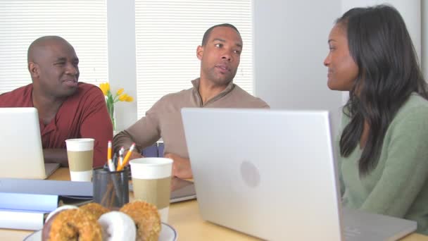 Three Black Business Partners Working Desk — Stock Video