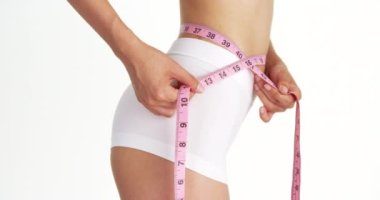 İnce kadın bel ölçüm yan görünüm