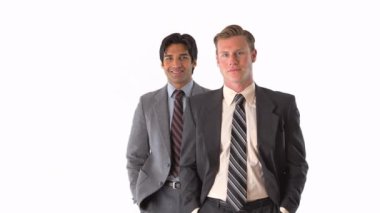 Gülümseyen iki işadamı