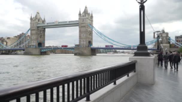 Okoncentrerad Bild Berömda Tower Bridge London Utsikt Över Populära Turistattraktion — Stockvideo