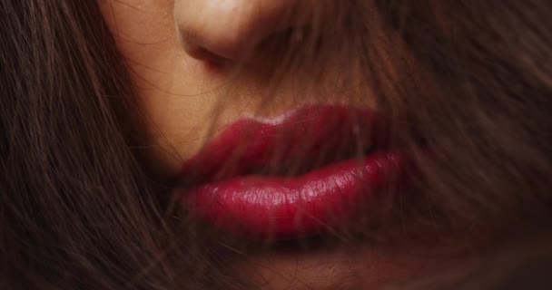 Sexy Mexikanische Frau Mit Roten Lippen — Stockvideo