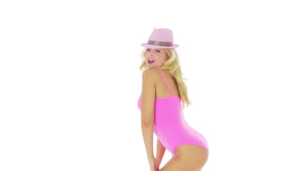 Kobieta Tańcząca Różowym Stroju Kąpielowym — Wideo stockowe