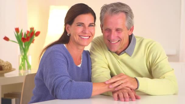 Heureux Couple Aîné Maison — Video