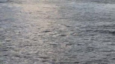 Akan okyanus suyu yüzeyi
