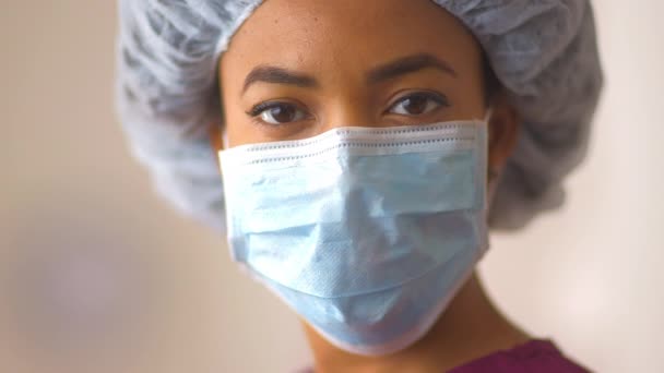 Femme Médecin Masque Chirurgical — Video